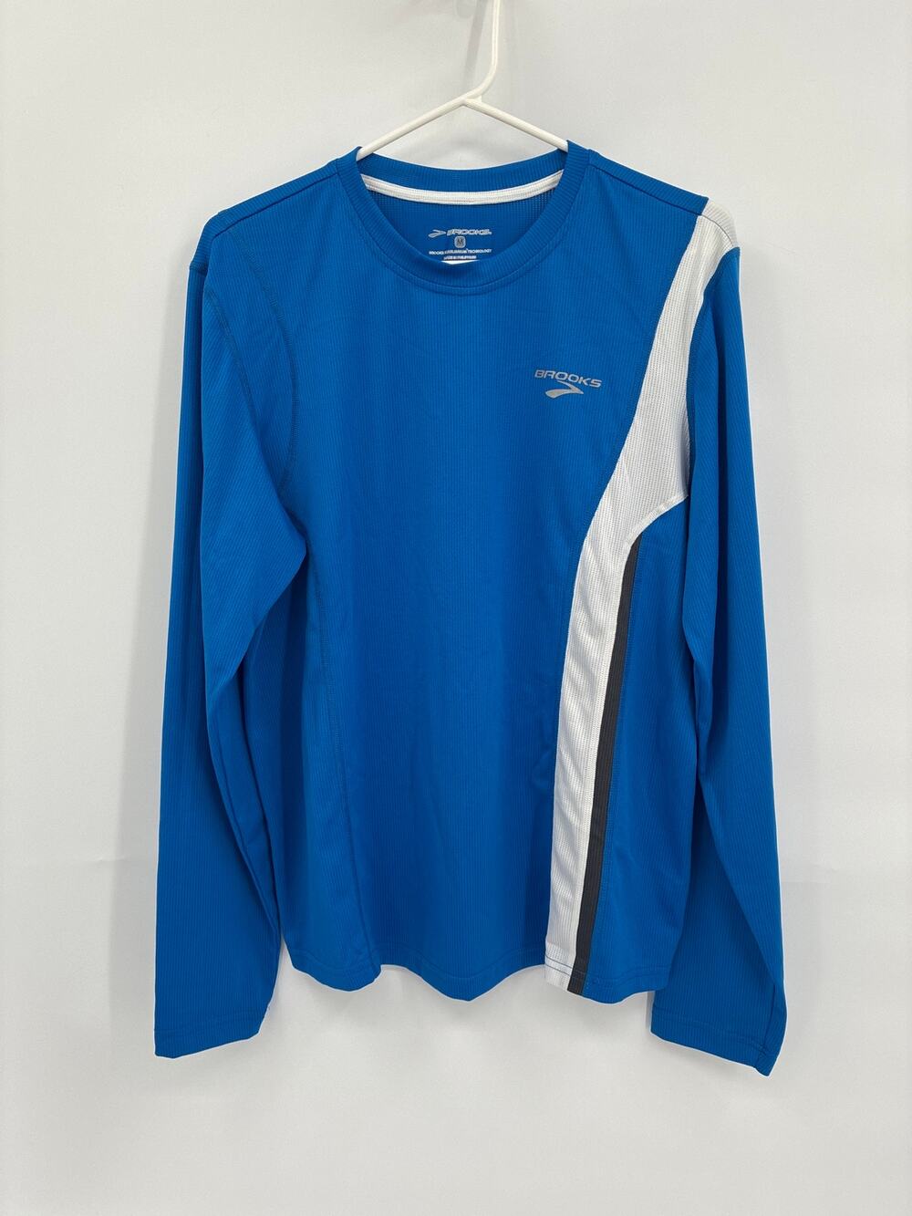 Brooks Running Blue Long Sleeve T-Shirt White Stripe Workout size Medium
